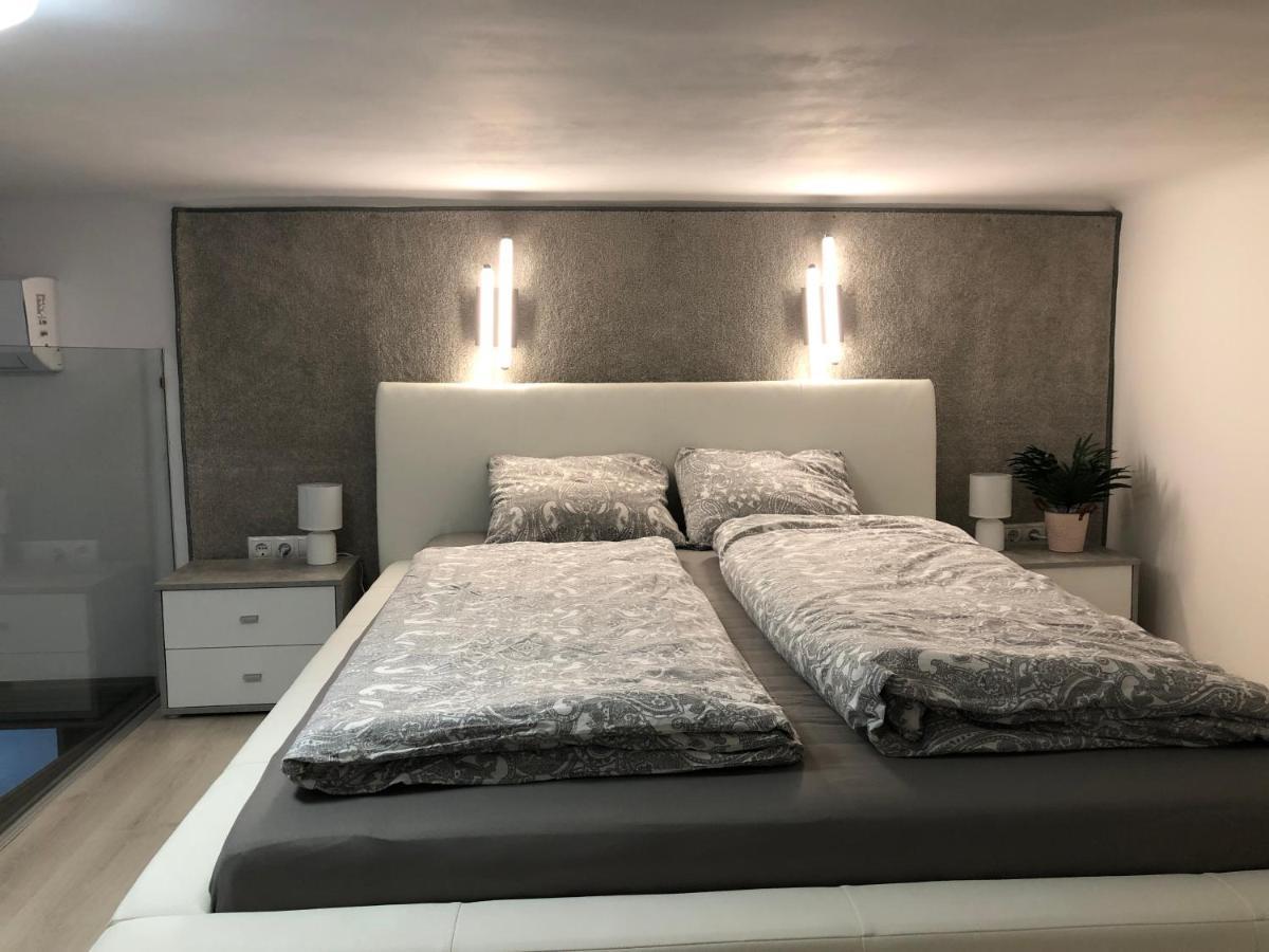 Hunyady Gallery Apartment Budapest Bagian luar foto