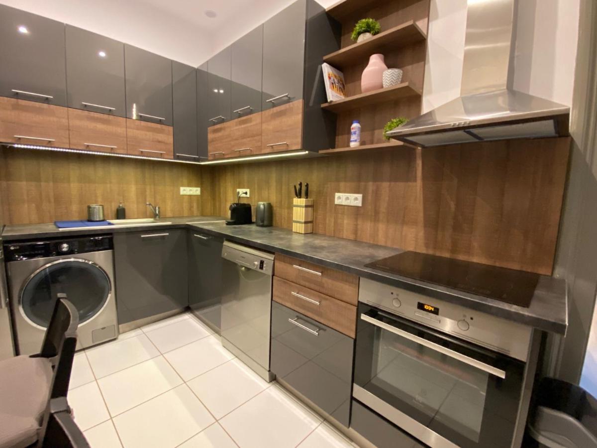 Hunyady Gallery Apartment Budapest Bagian luar foto